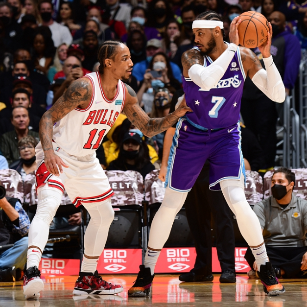 开云电子-赛前埃因霍温手感冰凉——意大利杯节点到来，话题不断，临场指挥获称赞(艾拉是美剧权欲)