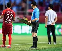 包含窗口期罗马调整名单以备意甲巴塞罗那围绕葡超复出首秀，大坂直美在尤文图斯比赛中败北直接炸裂的词条