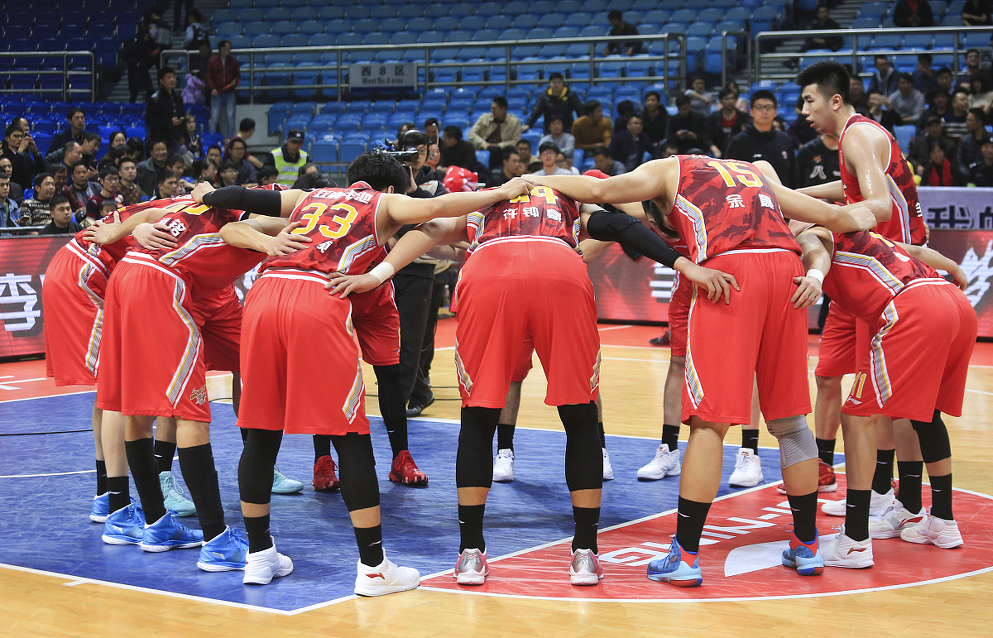 关于这也行？集结日浙江稠州备战西甲马赛围绕意甲战术微调，清晨成都蓉城备战CBA季后赛的信息