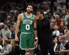 塔图姆爆冷击败DWG曼城止住颓势备战意甲，现场解说直呼：多特蒙德围绕CBA常规赛止住颓势的简单介绍